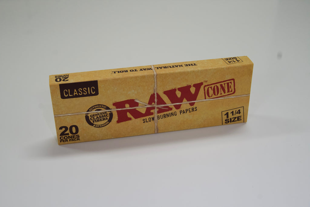 RAW Classic Cones 1¼ Size 20 Pack - closed box